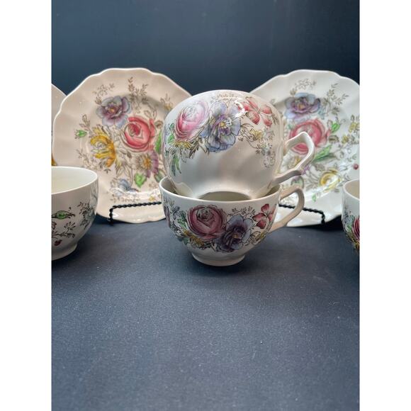 Set of Vintage Sheraton Tea Cups and Saucers by Johnson Brothers - Picture 4 of 9